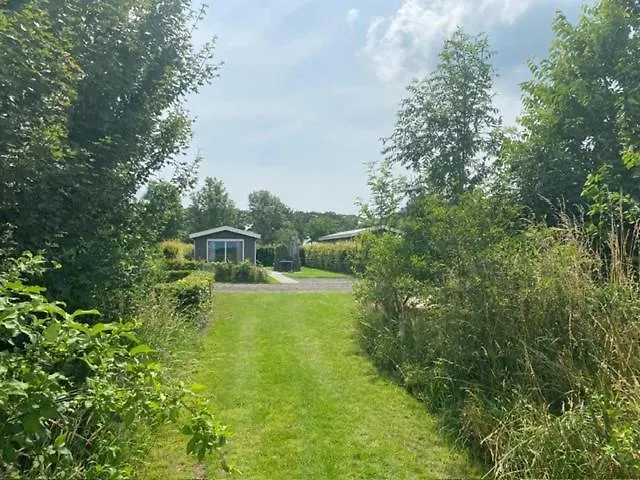 4 Persoons Met Airco Op Familiecamping De Weeltenkamp 샬레