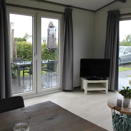 4 Persoons Met Airco Op Familiecamping De Weeltenkamp *