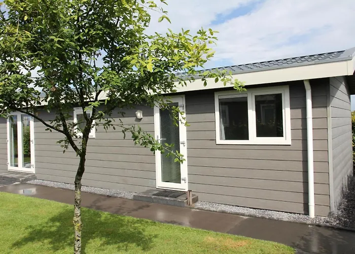 4 Persoons Met Airco Op Familiecamping De Weeltenkamp